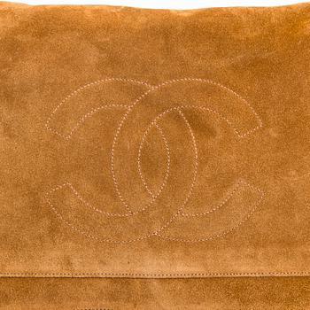 Chanel, A suede "CC Messenger" bag.