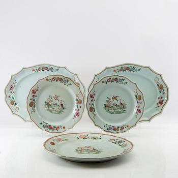 Service pieces 5 pcs China 18th century porcelain.