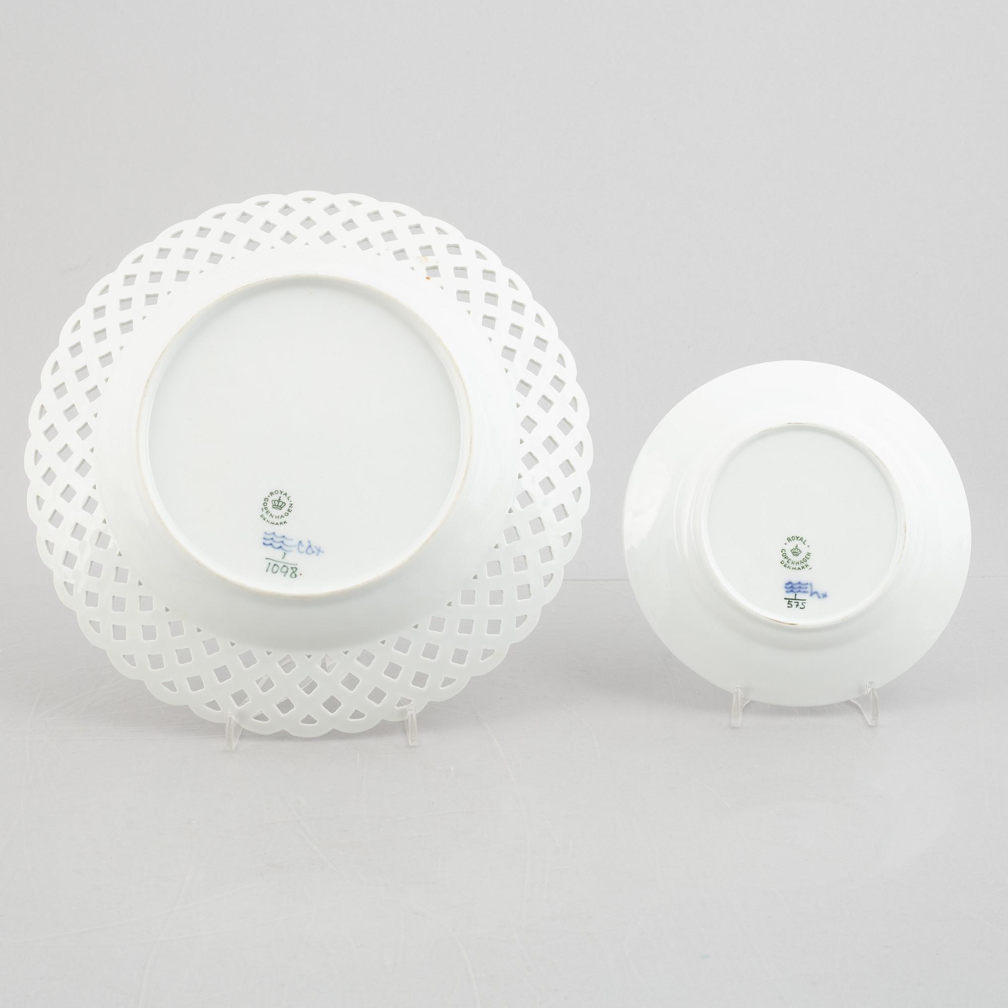 Royal Copenhagen, 27 pieces of a "Blue Fluted" porcelain service, Denmark.