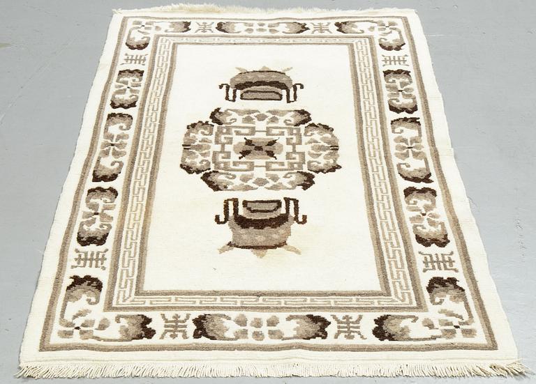 Matta, Old Tibet, ca 165 x 92 cm.