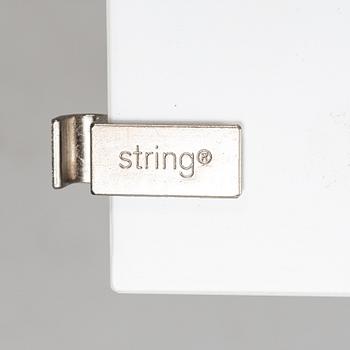 Nils Strinning, Bokhylla/stringhylla, String Design AB, modern tillverkning.