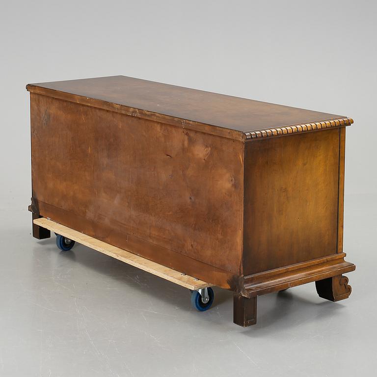 SIDEBOARD, sannolikt Axel Einar Hjorth, betsad björk, Svenska Möbelfabriken, 1920/30-tal.