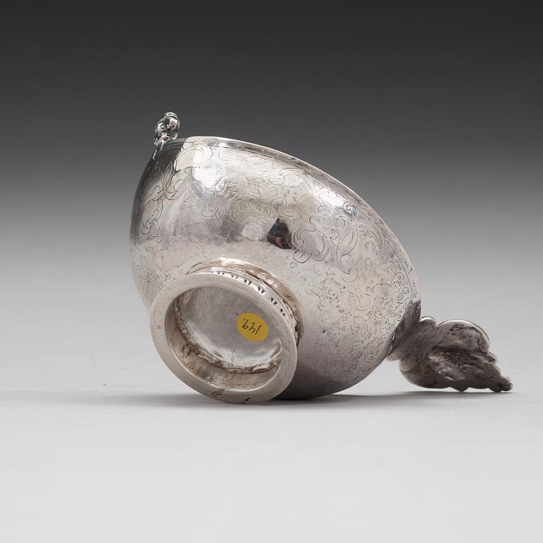 A 17 th century silver brandy-cup, unmaked.