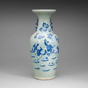 317. A blue and white against celadon green vase, Qing dynasty, 19th Century.