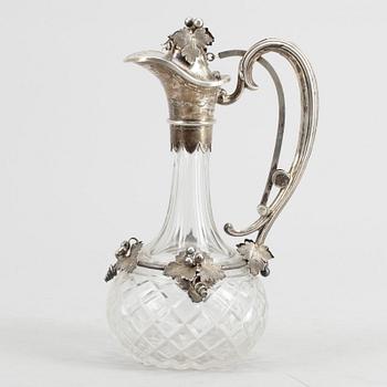 KARAFF, silver samt glas, Firma Gustaf Möllenborg, Stockholm, 1899.