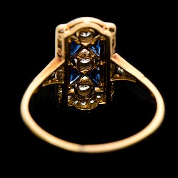 RING, gammal- och åttkantslipade diamanter, safirer, 14K guld. Tidigt 1900-tal.