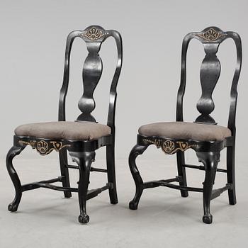 STOLAR, ett par, senbarock/rokoko, 1700-tal.