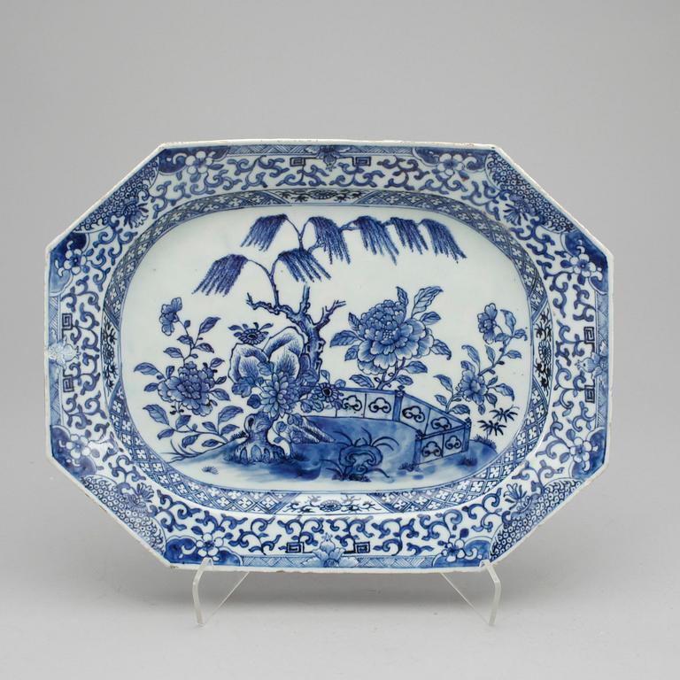 STEKFAT, porslin, Qianlong, Kina 1700-tal.