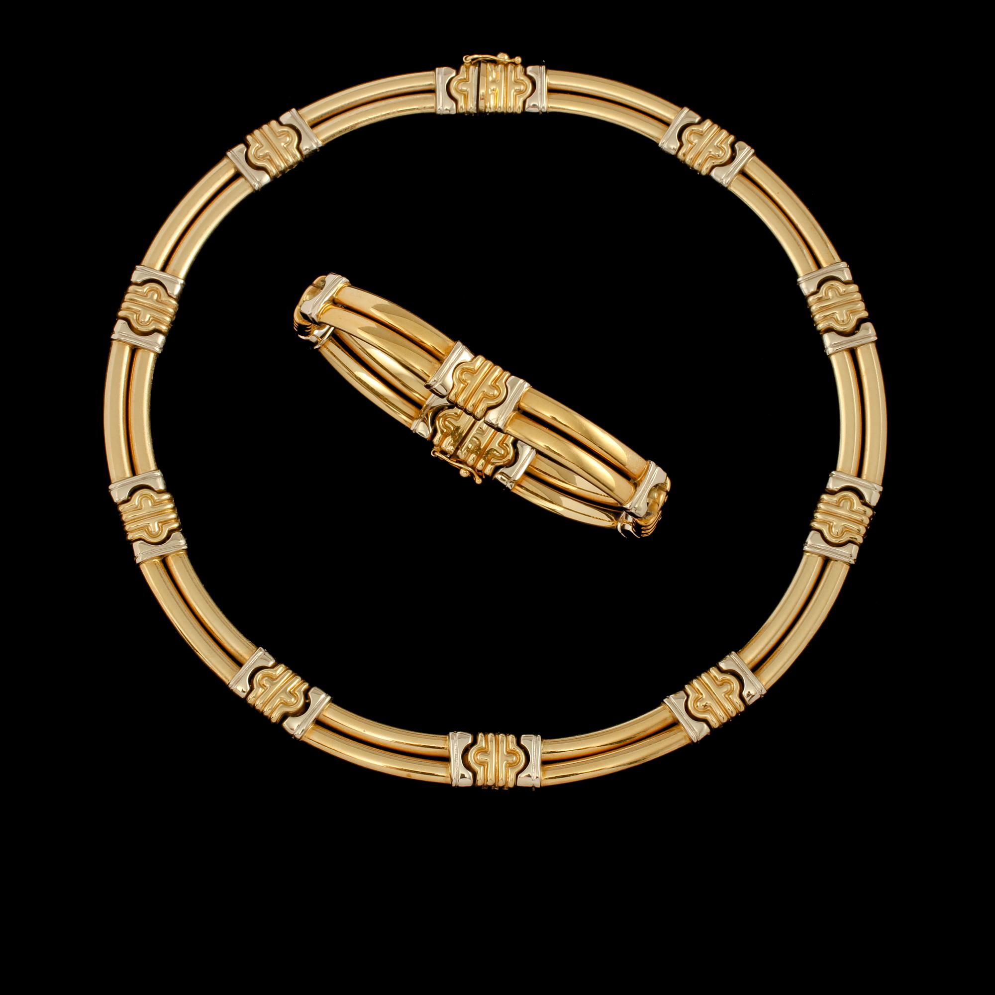 GARNITYR, 2 delar, 18k guld, Vicenza, Italien. Vikt 85,6 g.