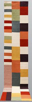 Gallerimatta, Kelim, modern design, ca 405 x 82 cm.
