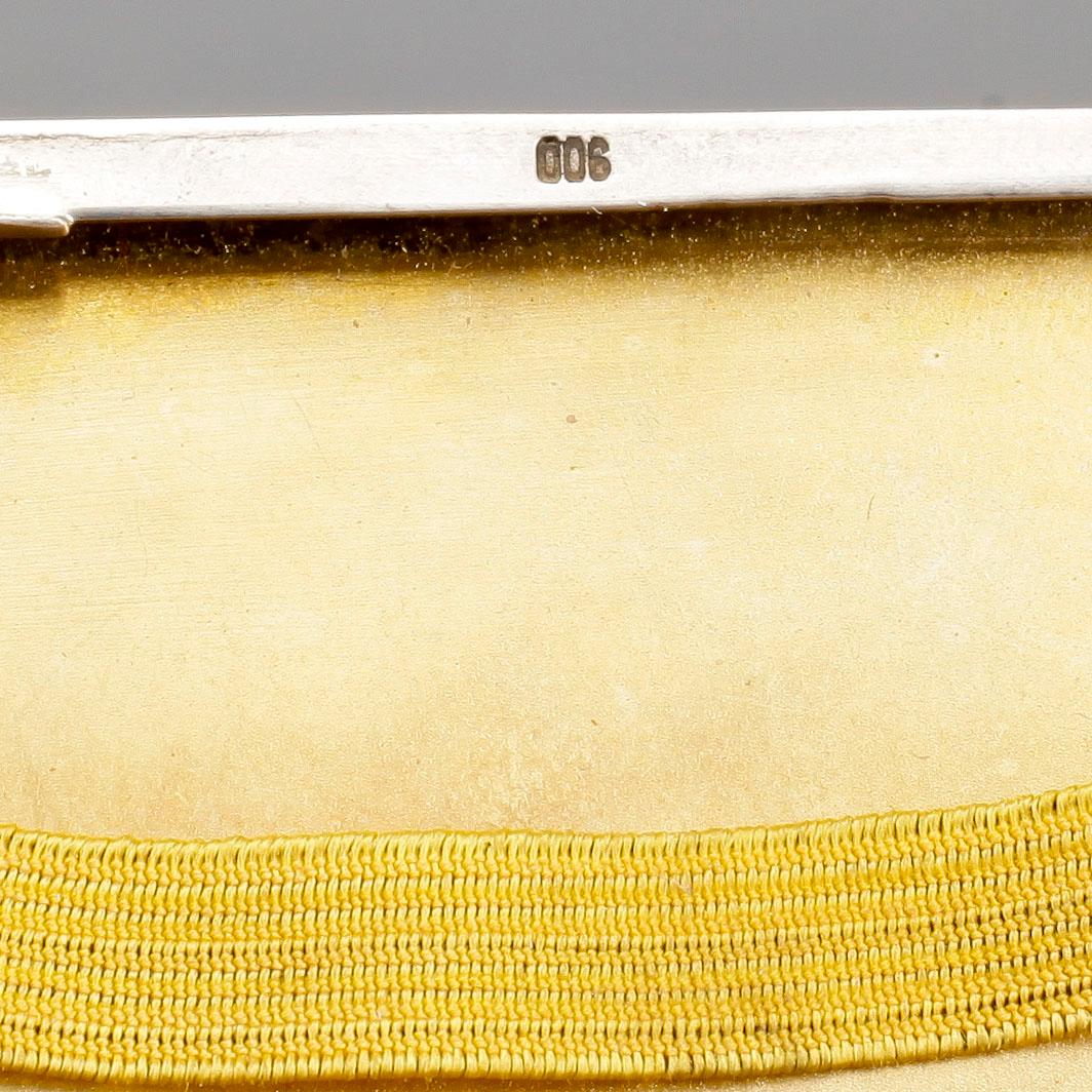 CIGARETTETUI, silver samt emalj, Tyskland, 1900-tal. Vikt ca 150 gram.