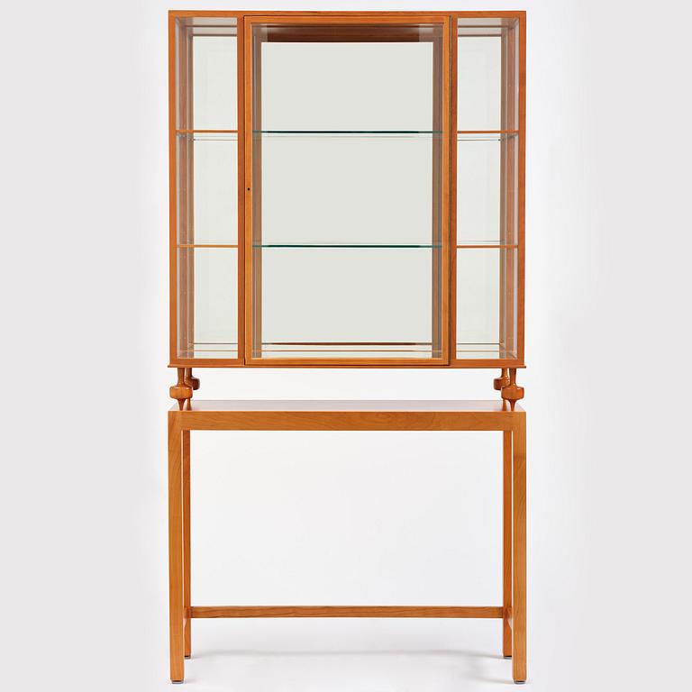 Josef Frank, a display cabinet model B 2077, Firma Svenskt Tenn, ca 2001.