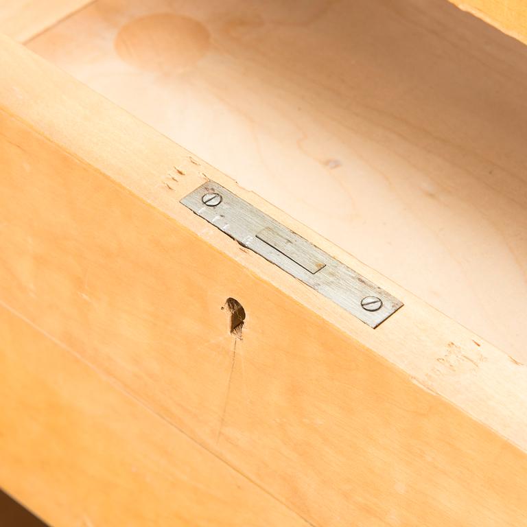 Aino Aalto, toalettbord / skrivbord,  modell 190, O.Y. Huonekalu- ja Rakennustyötehdas A.B. tidigt 1950-tal.