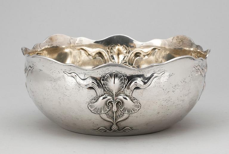 SKÅL, silver, C G Hallberg, Stockholm, 1907. Vikt 432 gram.