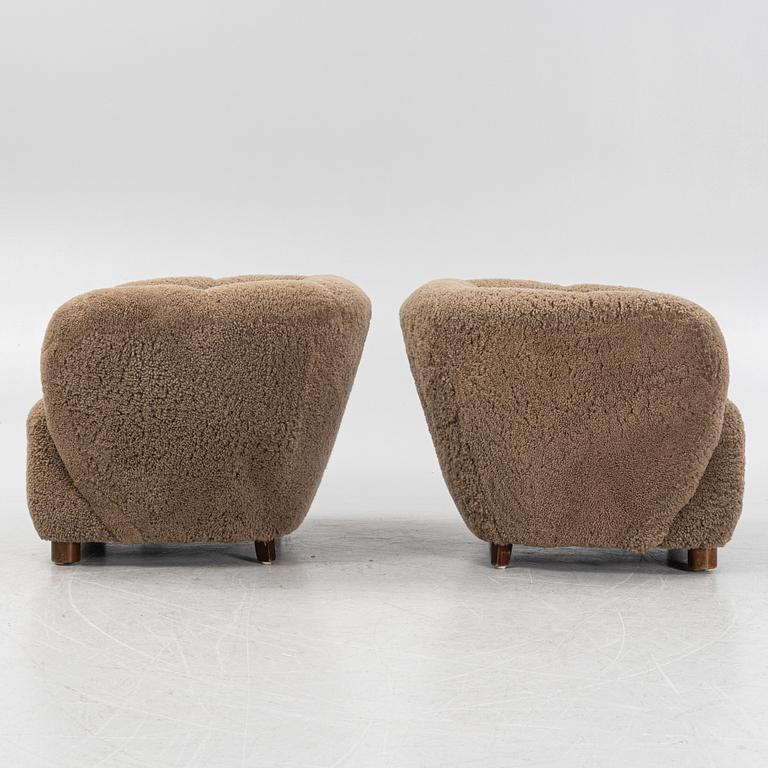 Swedish Modern, a pair of armchairs, mid 20th century.