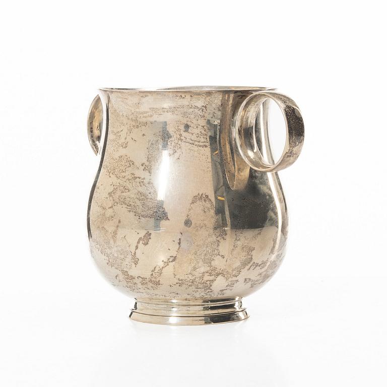 Bägare, s.k. "Loving Cup", silver, London, England, 1911.