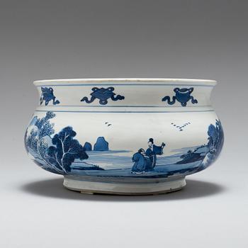 A blue and white censer, Qing dynasty, Kangxi (1662-1722).