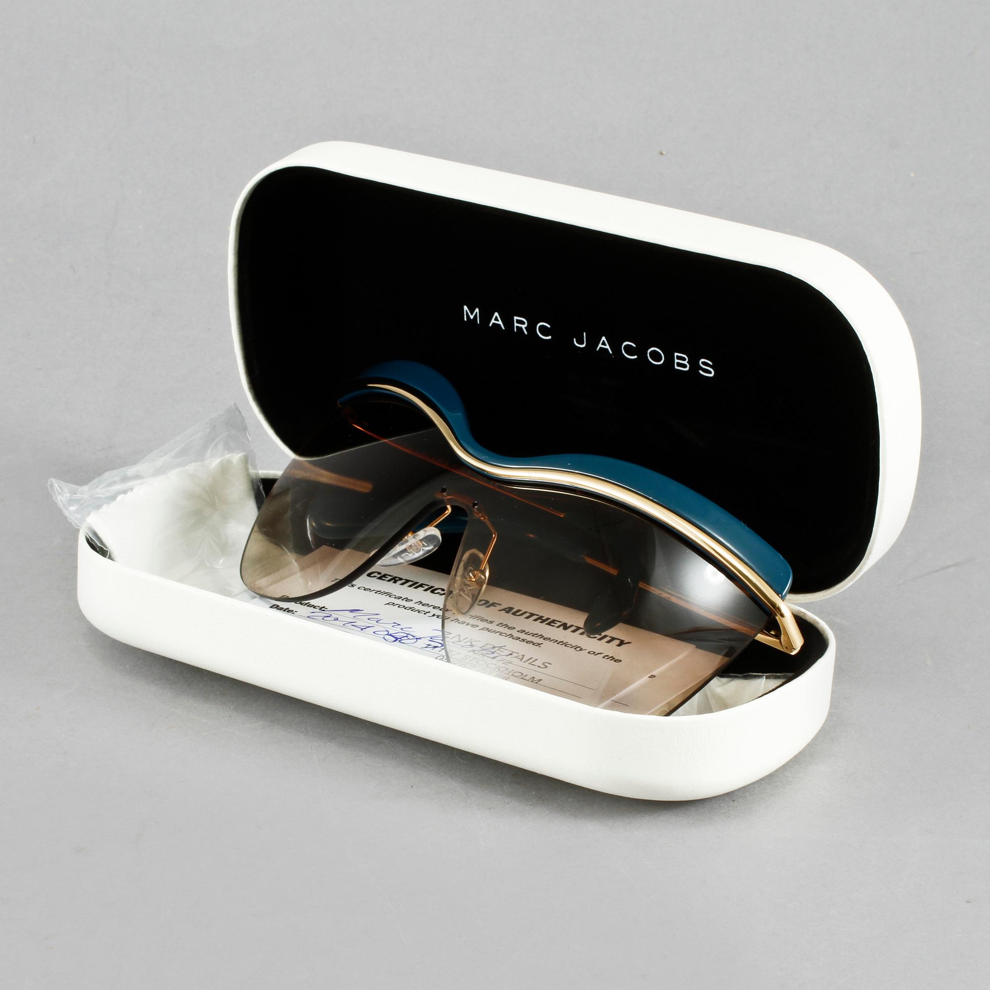 SOLGLASÖGON, Marc Jacobs.