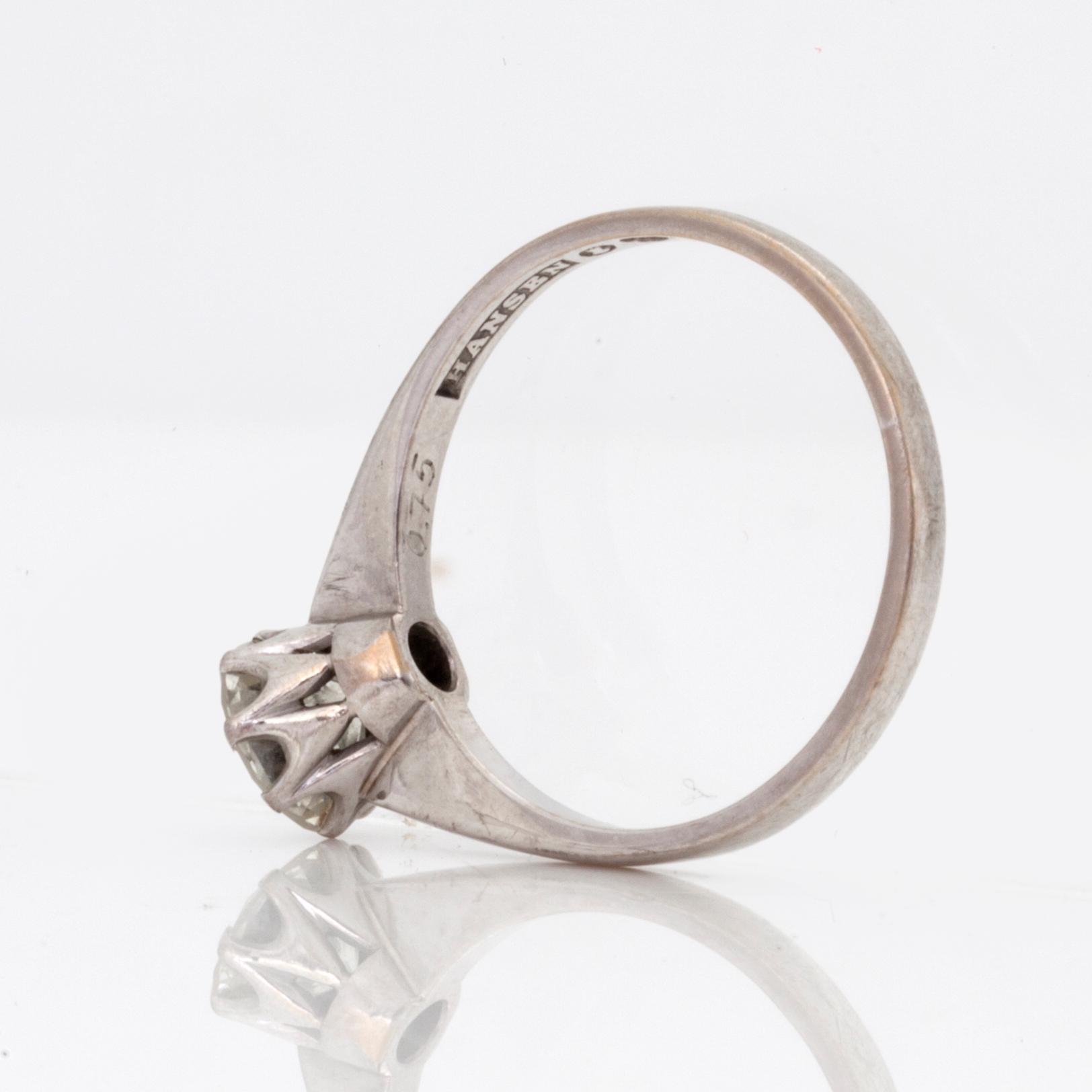 A 0,75 ct diamond ring. Quality approximately H/SI.