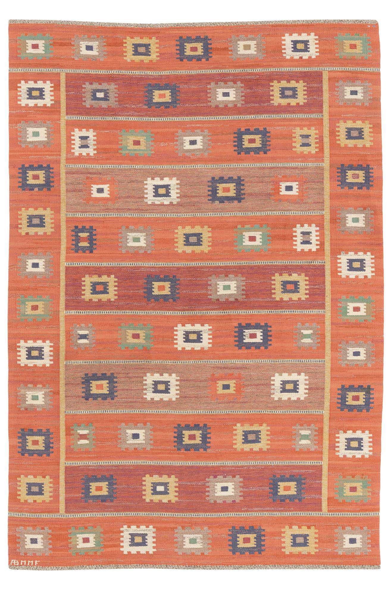 Märta Måås-Fjetterström, matta, "Röd grön äng", rölakan, ca 299 x 206 cm, signerad AB MMF.