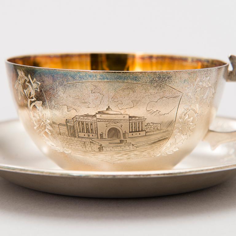 A pair of mid-20th Century silver tea cups from Tallinn.