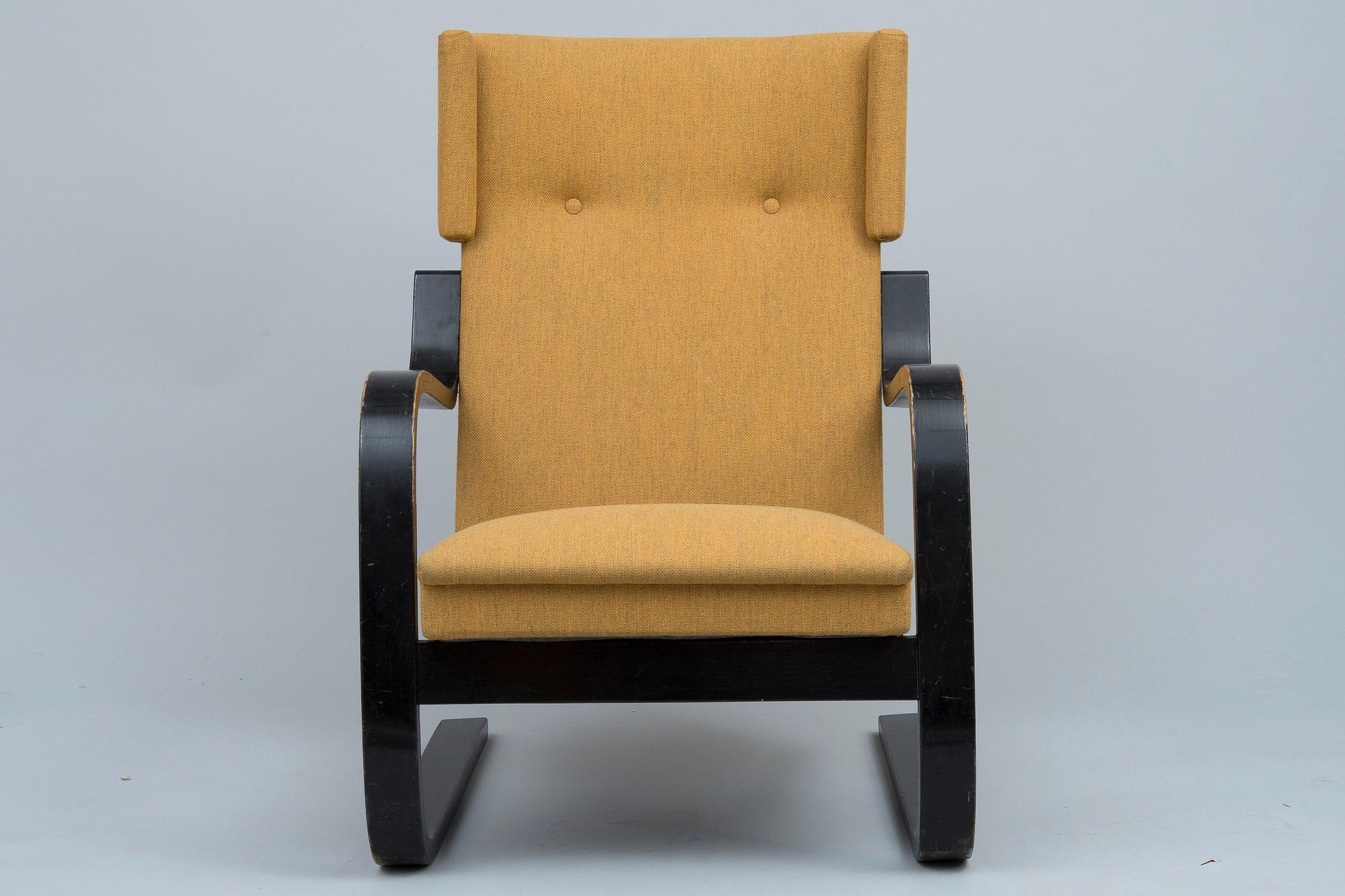 Alvar Aalto, AN ARMCHAIR No 36.