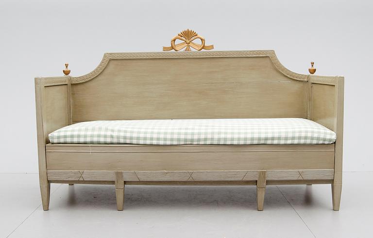 SOFFA, gustaviansk, omkring år 1800.