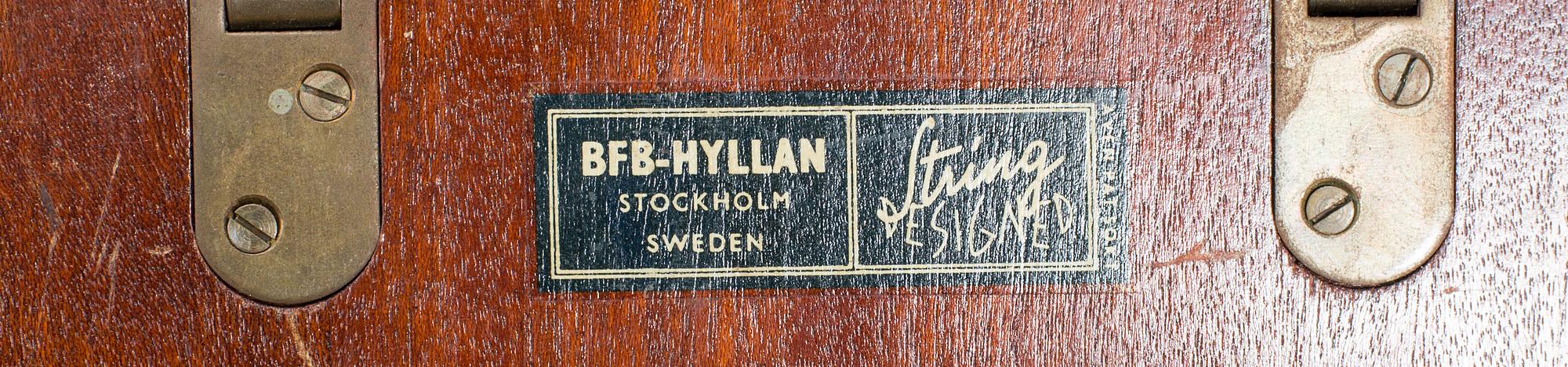 STRINGHYLLA, Formgiven av Nisse Strinning för String Design AB.