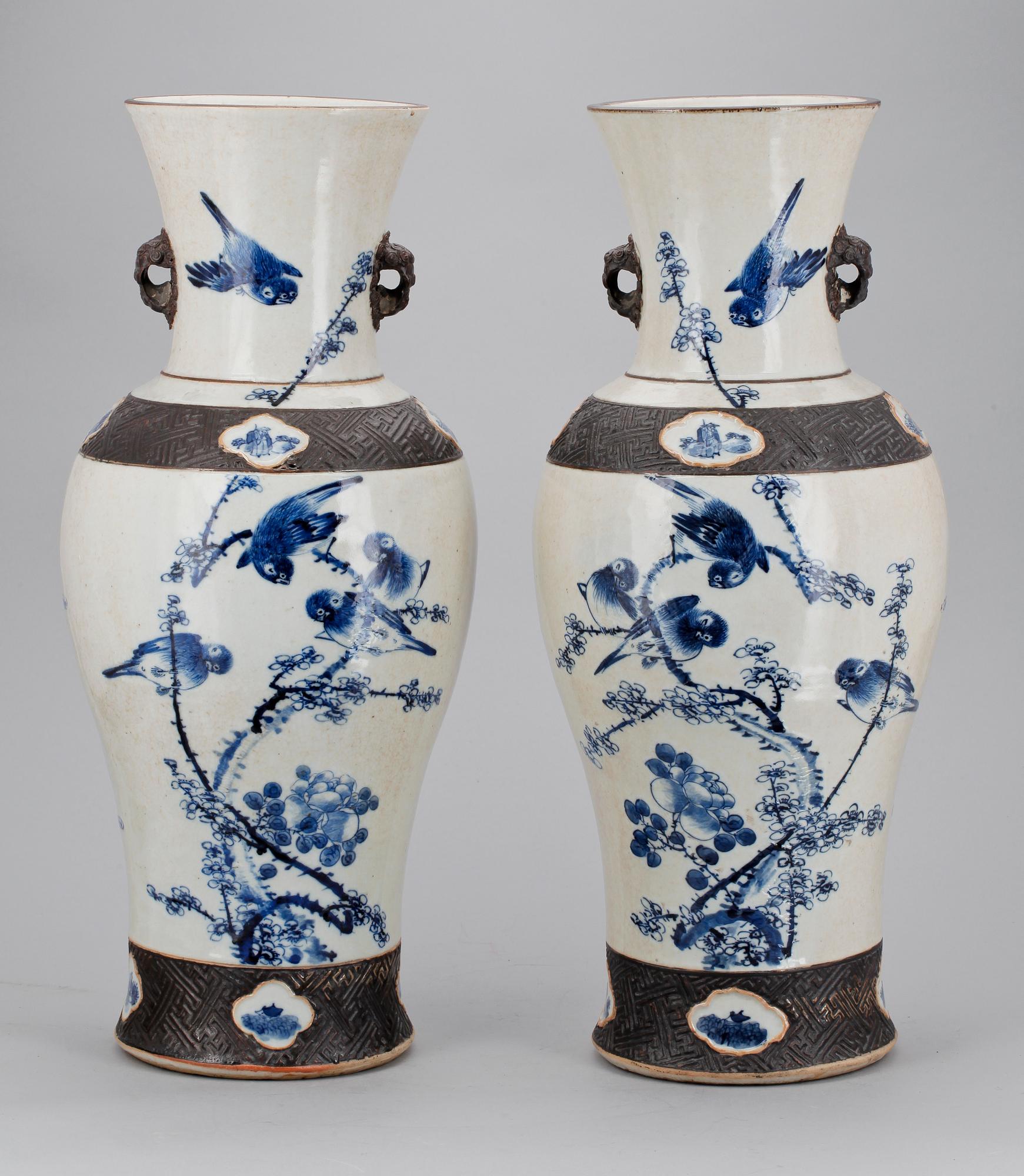 VASER, porslin, ett par, Kina. Sen Qing.