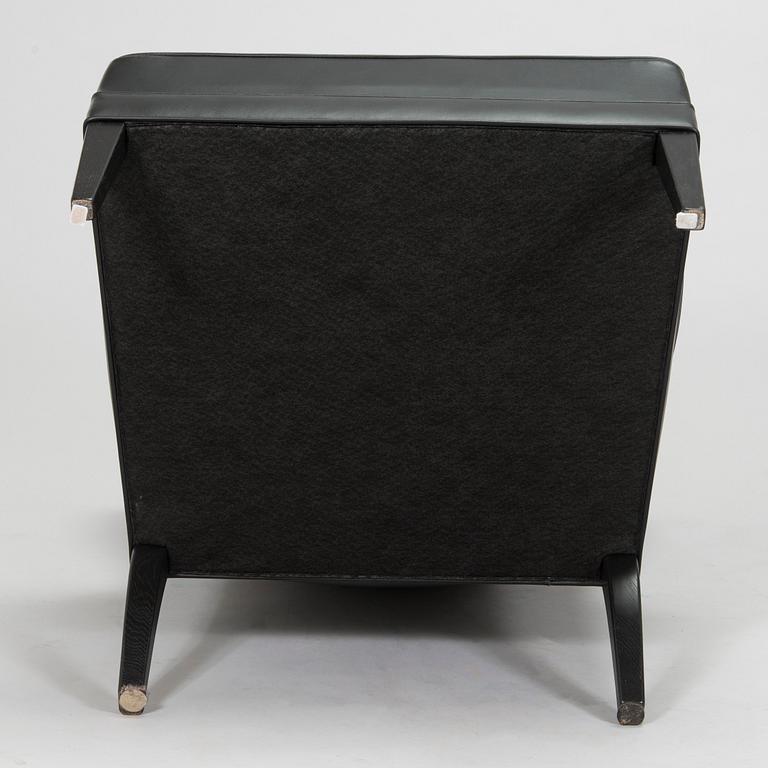 Frits Henningsen, fåtölj, "Heritage Chair", modell "FH419", och fotpall, Carl Hansen & Son, Danmark.