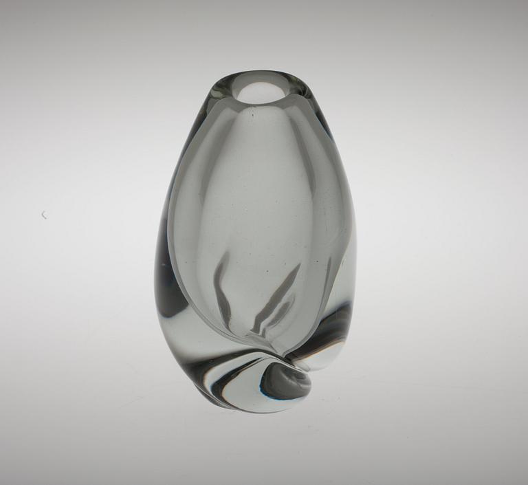 Gunnel Nyman, A VASE.