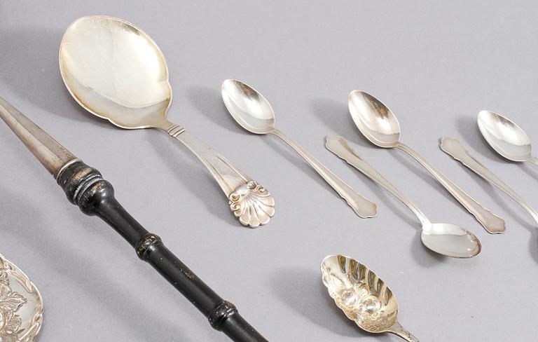 PARTI SILVER, 10 delar, Sverige, Danmark och England, 1800- och 1900-tal, vikt ca 330 gram.