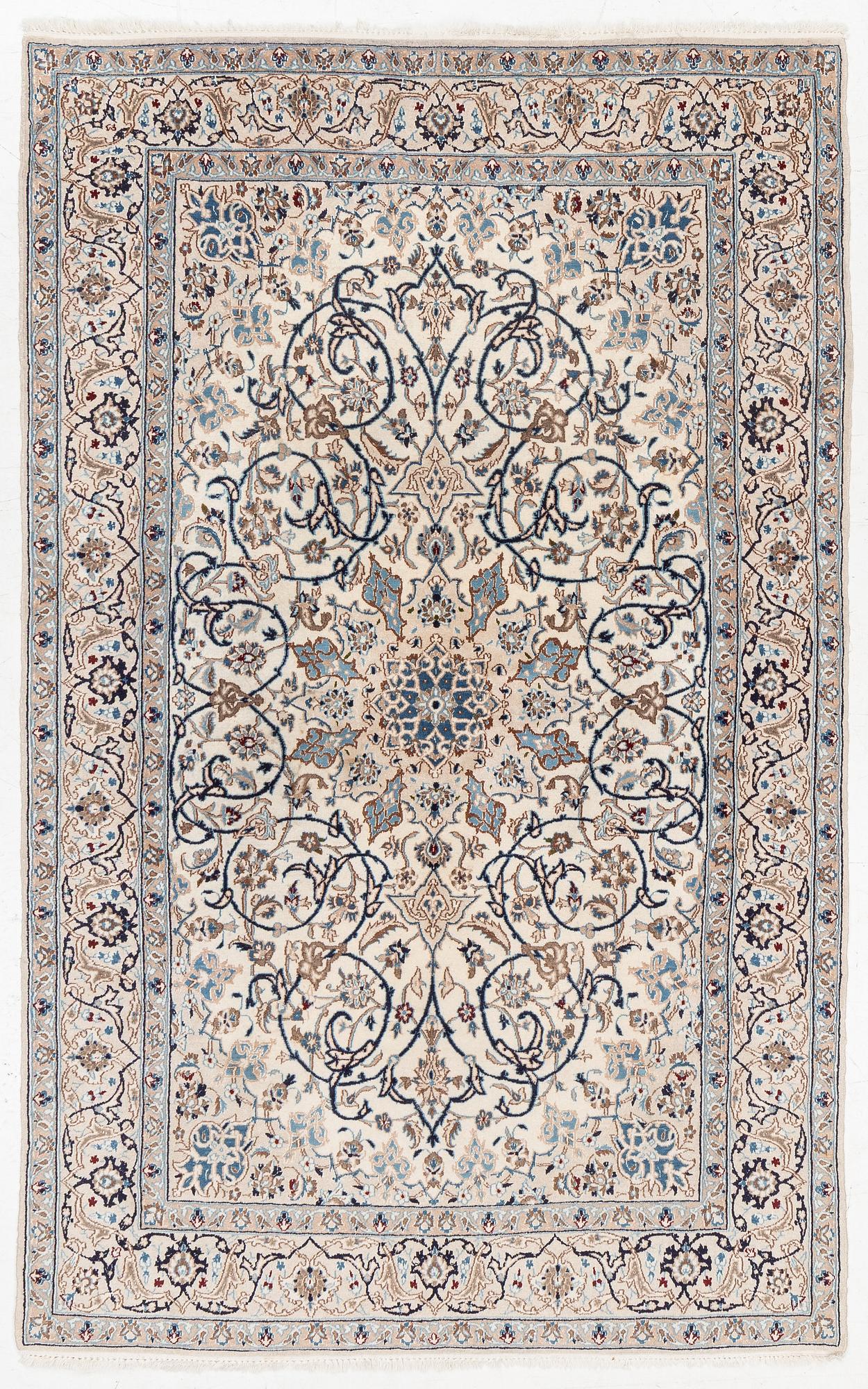 Carpet, Nain approx. 255 x 162 cm.