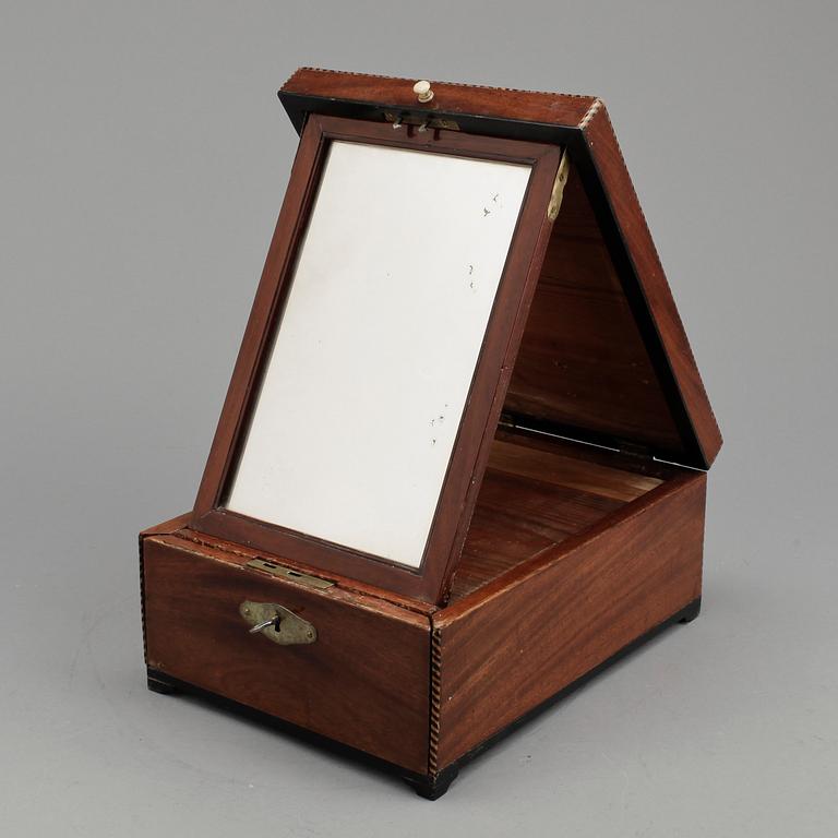 RAKSPEGEL, Karl-Johan, 1800-talets första hälft.