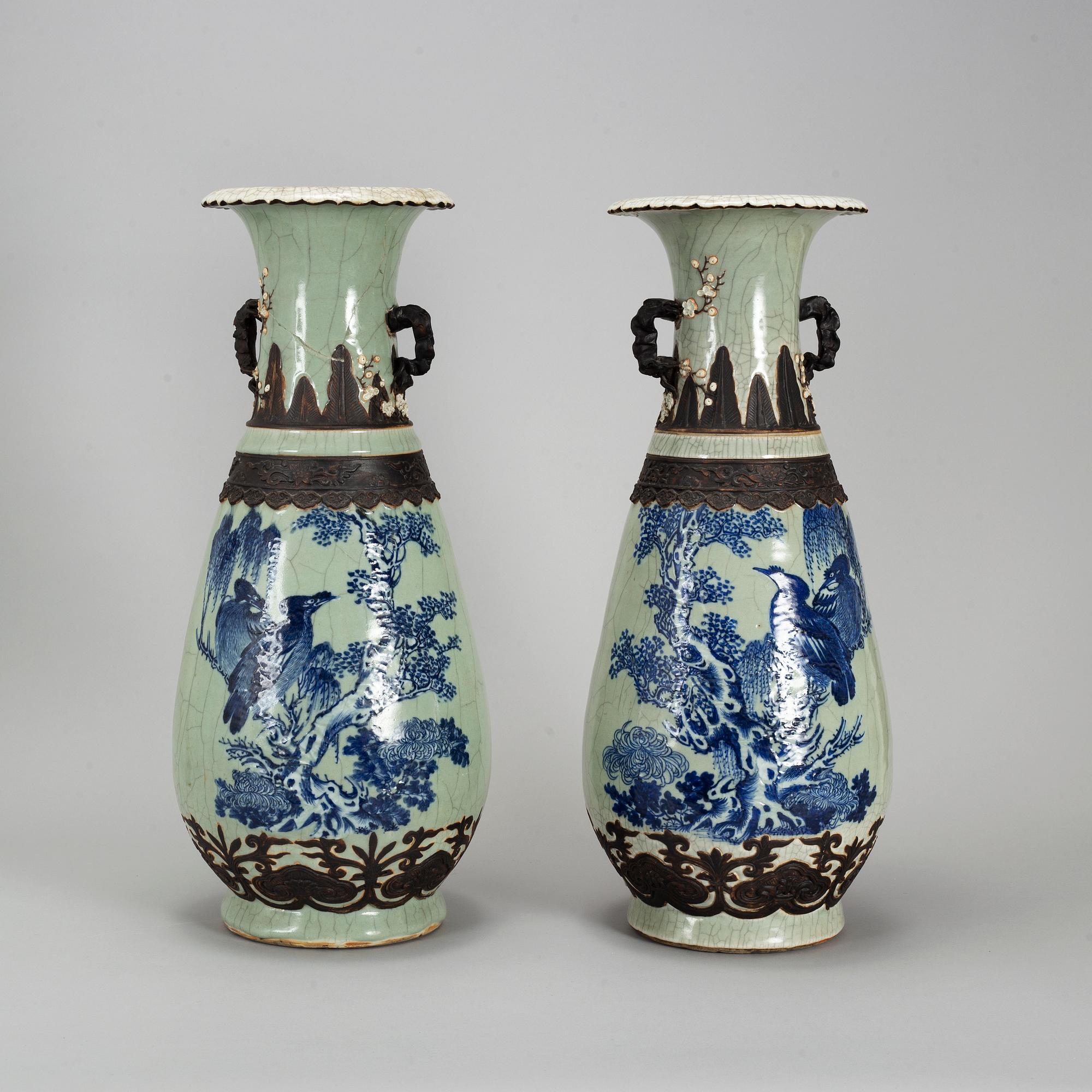 A large pair of Chinese blue and white porcelain vases, early 20th century.