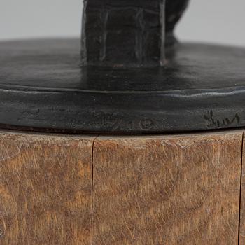 LISS ERIKSSON, skulptur. Signerad och numrerad 1/10. Gjutarstämplar Herman Bergman Fud.