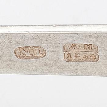 Sockerskål och sockertång, silver, Johan Fredrik Manström och Josef Nordberg, S:t Petersburg, 1861 och 1854.