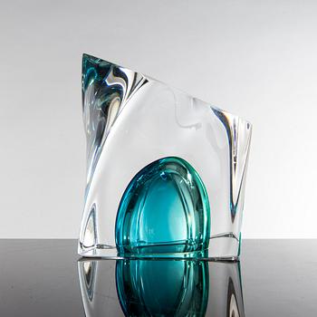 A Göran Wärff glass sculpture, Kosta Boda.