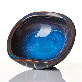Wilhelm Kåge, a Farsta stoneware bowl, Gustavsberg Studio 1958.