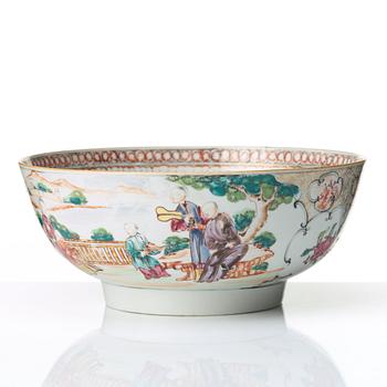 A famille rose punch bowl, Qing dynasty, Qianlong (1736-95).