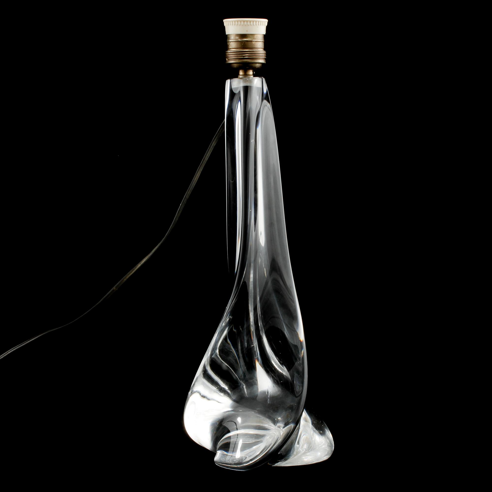 BORDSLAMPA, glas, St. Louis, Frankrike, 1900-talets mitt.