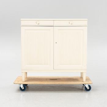 Carl Malmsten, skåpsunderdel, "Herrgården", Bodafors, 1900-talets andra hälft.