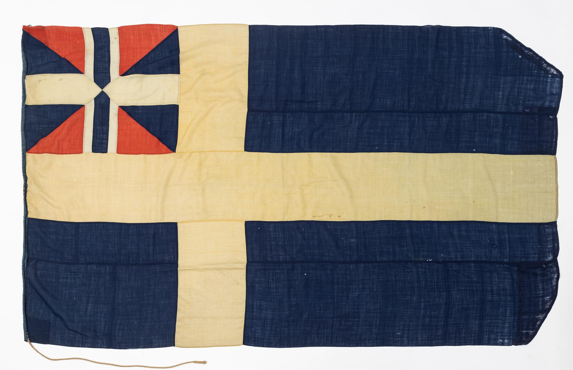 A Swedish flag with the sympol of the Swedish Norwegian union, late 19th/early 20th Century.