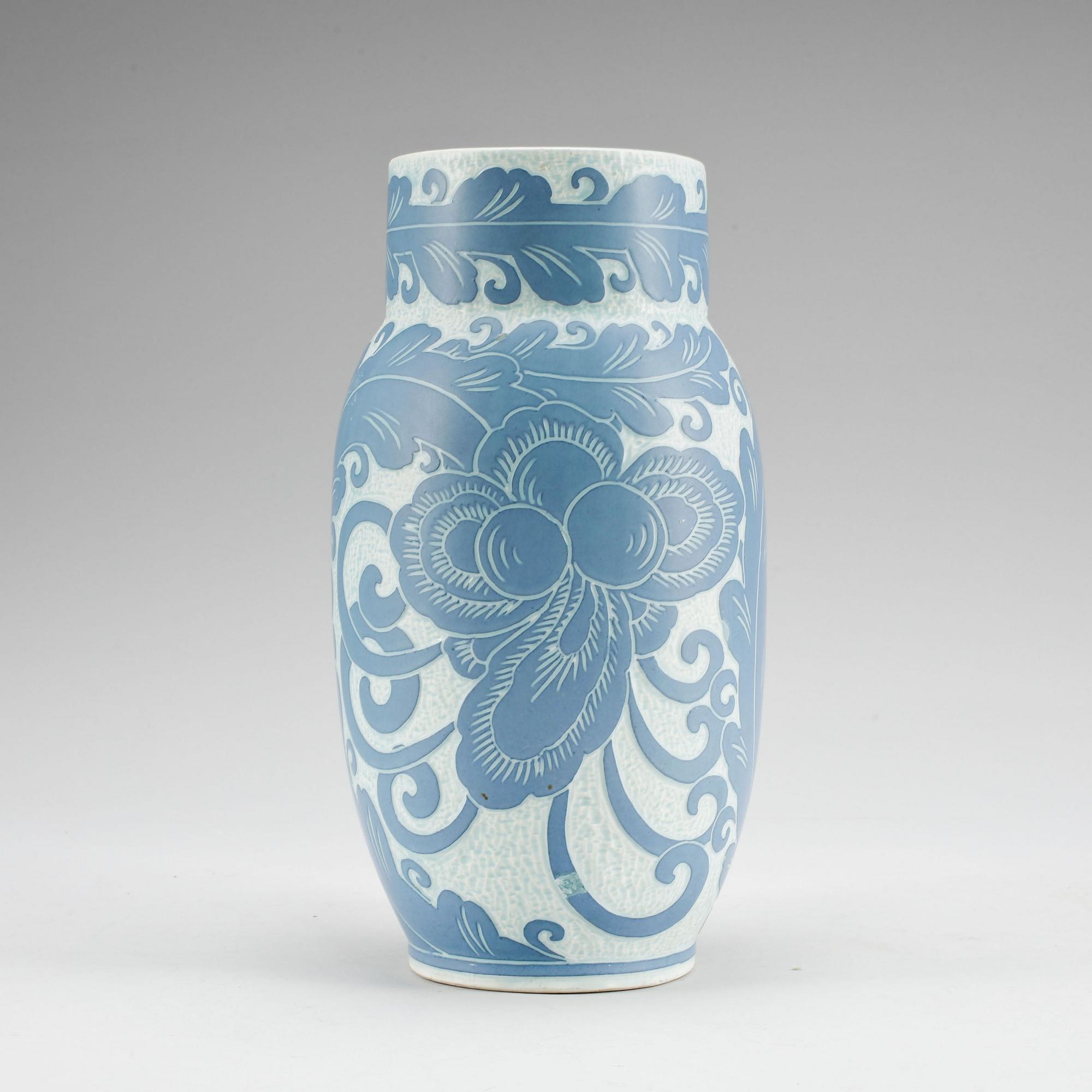 VAS. Stengods. Sgraffitto, Josef Ekberg Gustavsberg, signerad 1918.