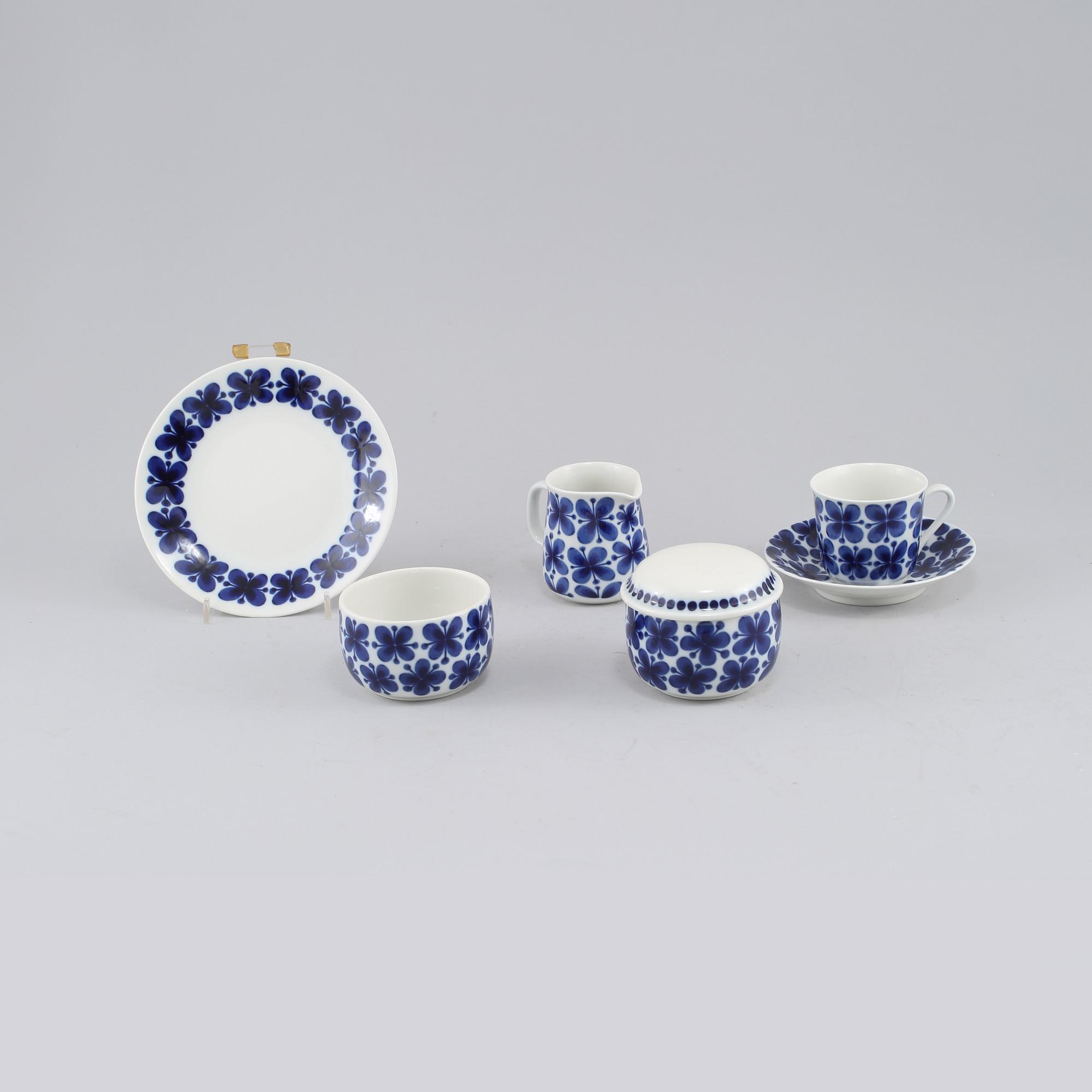 KAFFESERVISDELAR, 32 st, porslin, "Mon Amie", Marianne Westman, Rörstrand.