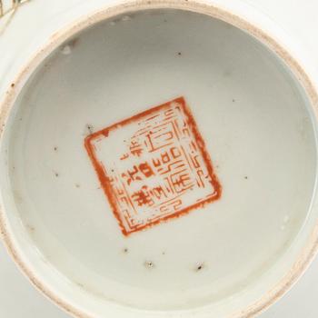 Skålar 3 st Kina 1800-talets andra hälft porslin.
