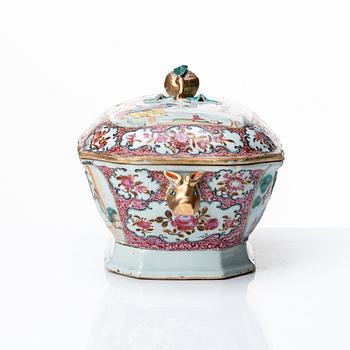 A famille rose tureen with cover, Qing dynasty, Qianlong (1736-95).