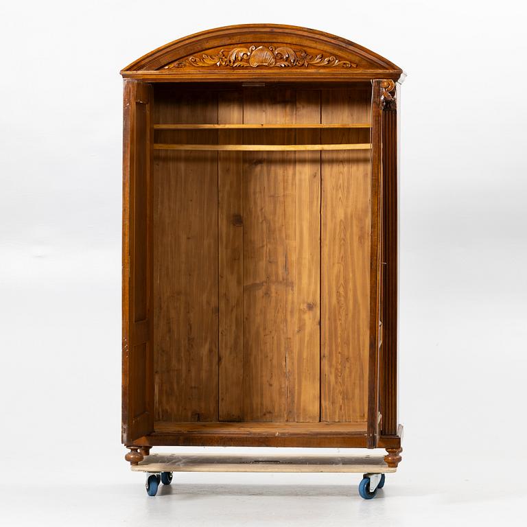 Wardrobe, Baroque style, first half of the 20th century.