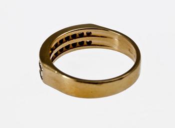 RING, 18 K guld med briljantslipade diamanter, tot 0.60 ct.