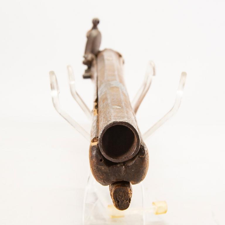 Flintlåsgevär, kort, svenskt, 1700-/ 1800-tal.